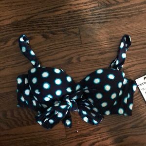 NWT Coco reef convertible bikini top. 36/38 C.